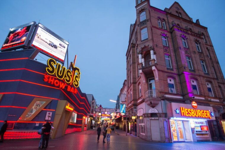 hamburg-original-kiez-tour-in-german-with-eddy-kante