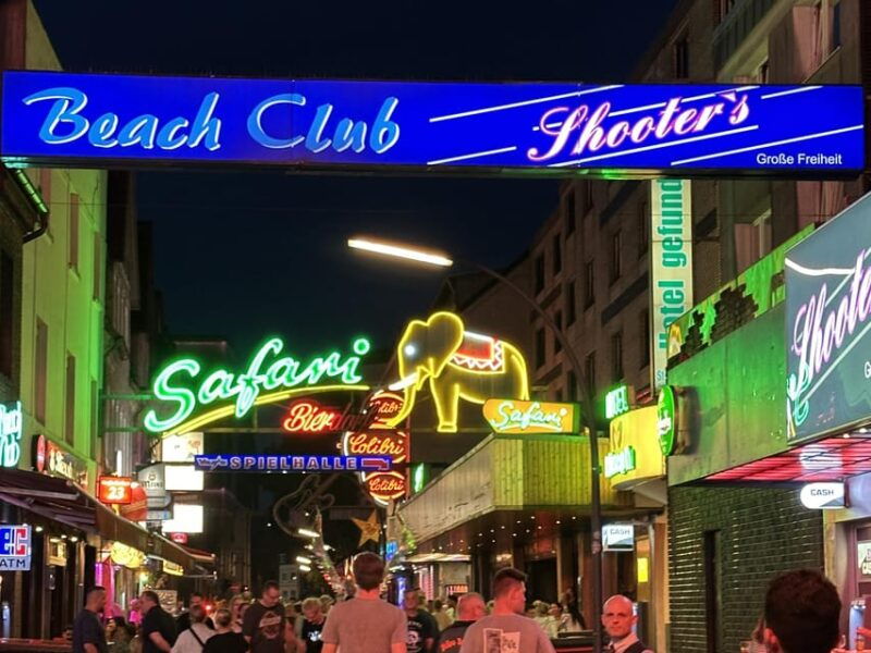 hamburg-reeperbahn-pub-crawl-with-insider-guide-shots