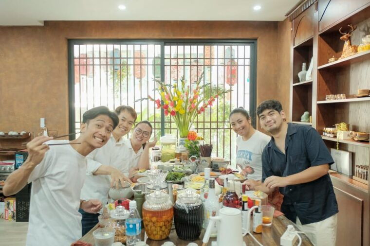 hands-on-hanoi-cooking-class-with-market-tour-free-wines