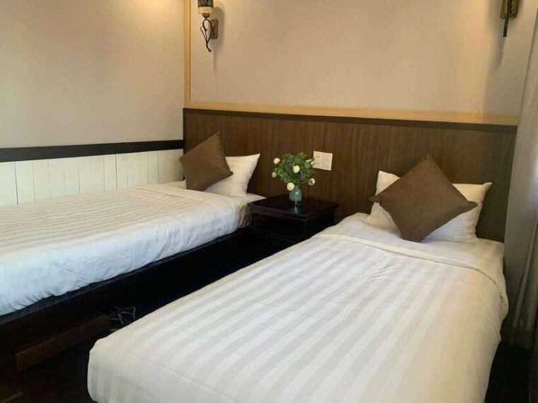 hanoi-2-day-halong-bay-cruise-with-meal-and-kayaking