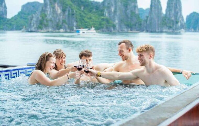 hanoi-fullday-halong-bay-5-star-jacuzzi-buffetkayakswim