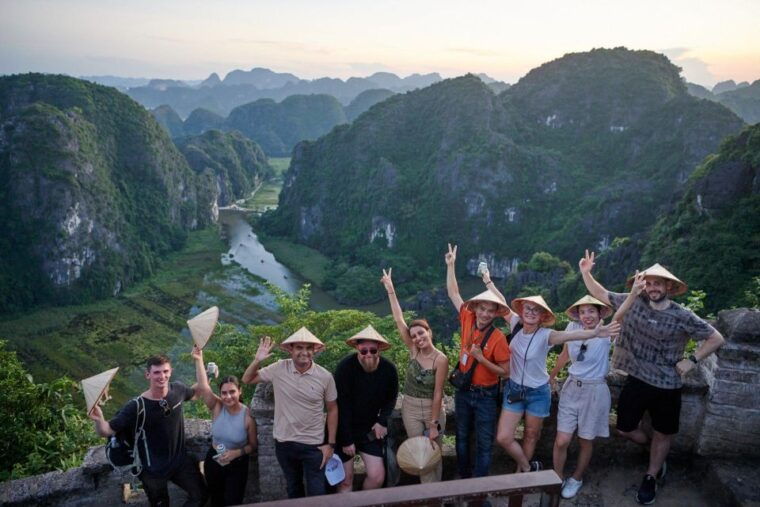 hanoi-ninh-binh-2d1n-all-highlights-bungalow-hotel