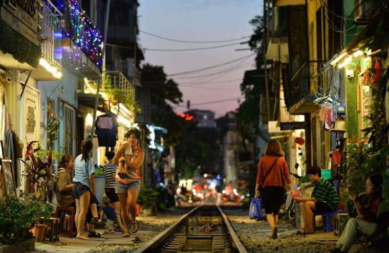 hanoi-private-old-quarter-walking-tour-with-train-street