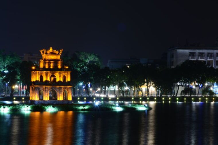 hanoi-street-food-walking-tour-water-puppet-show