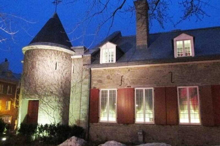 haunted-old-montreal-ghost-walking-tour