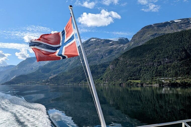hellesylt-geiranger-sightseeing-one-way-ticket