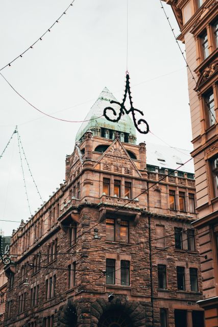 helsinki-architecture-walking-tour-with-expert