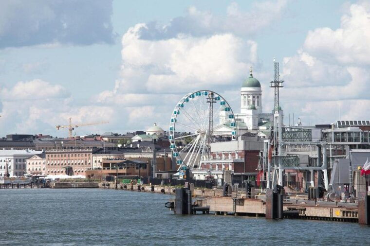helsinki-highlightsnuuksio-buggy-ridereindeer-farm-visit