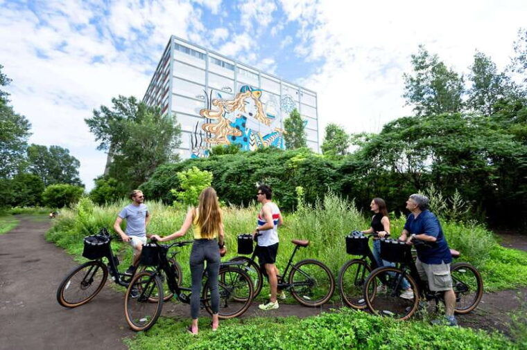 hidden-gems-bike-tour-plateau-mile-end-jean-talon-market