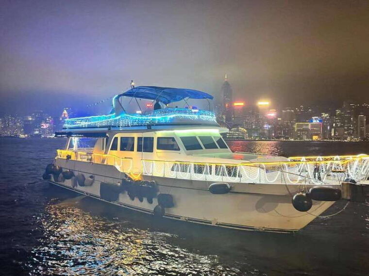 hk-victoria-harbor-yings-journey-sightseeing-night-cruise