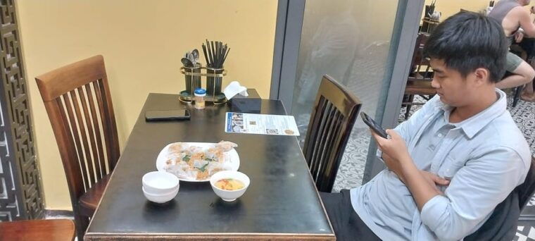 hoi-an-food-tour-footsteps