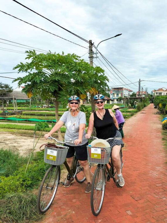 hoi-an-half-day-farm-to-table-adventure-in-tra-que-village