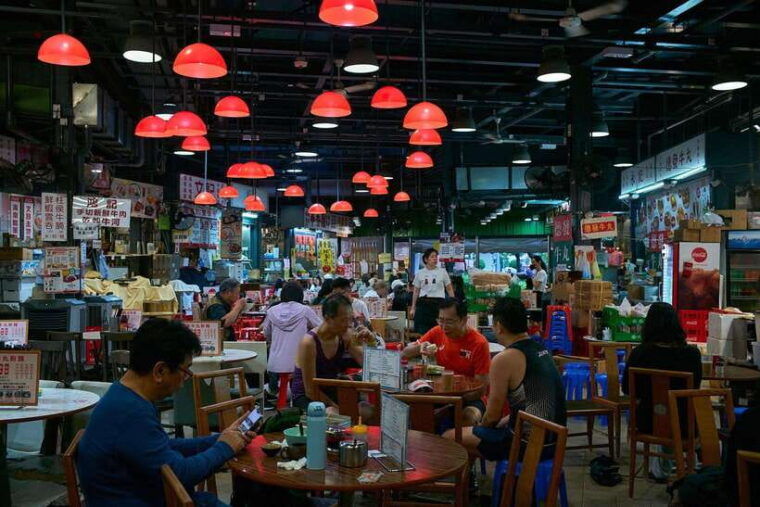 hong-kong-photographic-tour-of-kowloons-yau-tsim-mong-district