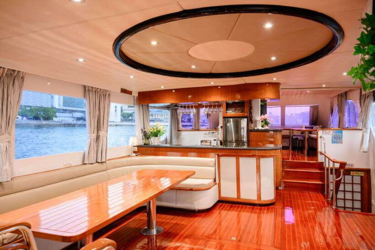 hong-kong-victoria-harbour-evening-cruise-with-free-drinks