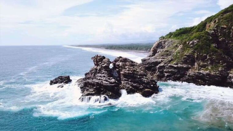 huatulco-ecotour-with-crocodiles-migrating-birds