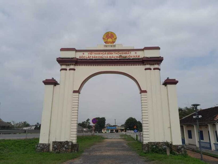 hue-dmz-half-day-by-private-car-with-vinh-moc-tunnels