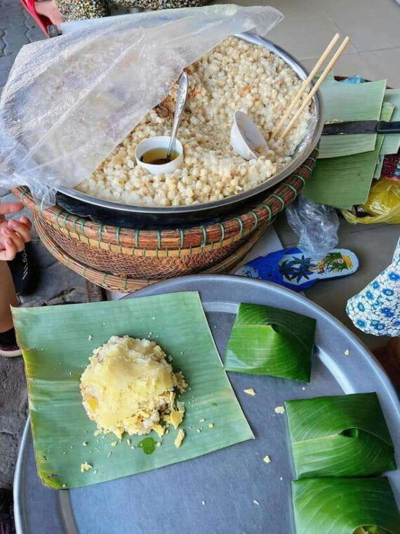 hue-food-walking-tour-with-coffee-and-market-visit