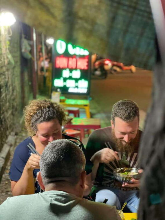 hue-guided-local-food-tour-with-tastings