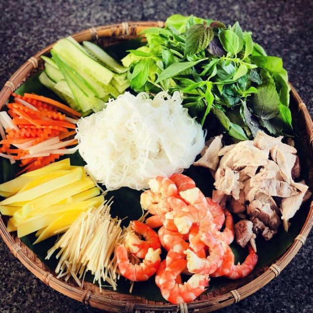hue-vietnamese-cooking-class-in-local-home-market-trip