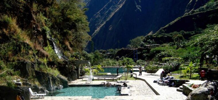inca-jungle-trek-to-machu-picchu-3-days-bikes-and-zipline