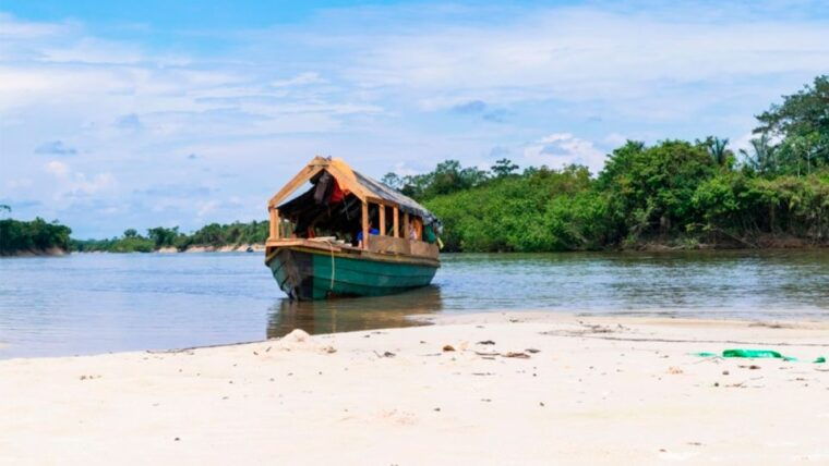 iquitos-native-community-experience-amazon-river-tour