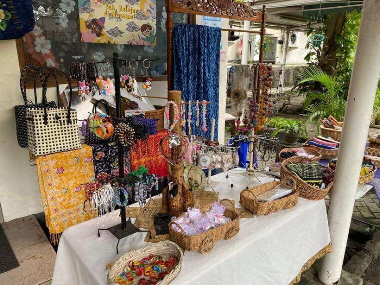 jakarta-old-town-tour-with-batik-workshop