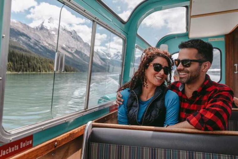 jasper-sightseeing-tour-with-maligne-lake-cruise