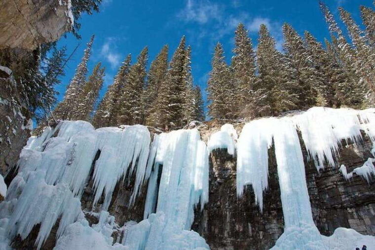 johnston-canyon-ice-adventure-a-winter-wonderland-experience