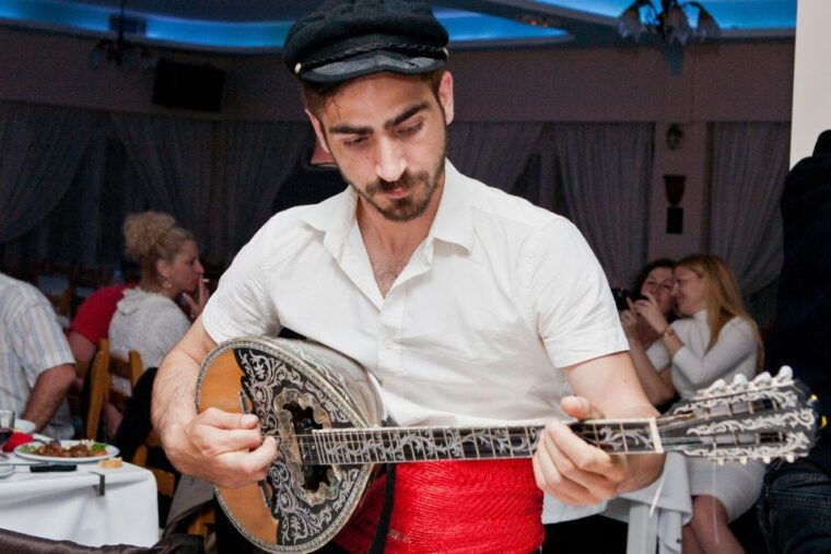 kamari-greek-show-buffet-dinner-and-drinks-at-dimitris