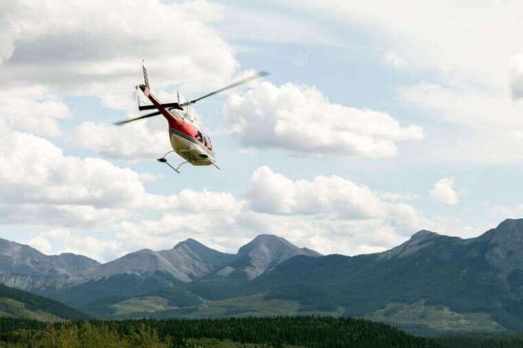 kananaskis-30-minute-heli-tour-of-minnewanka-lake-and-banff-2