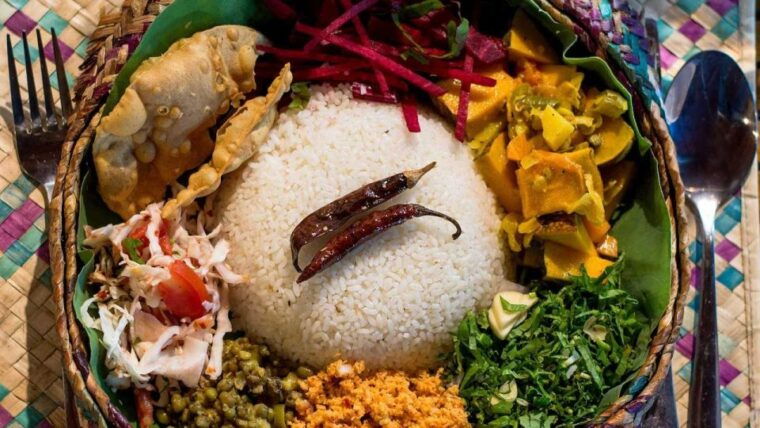 kandy-local-guided-city-explore-by-tuk-tuk
