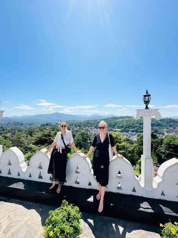 kandy-private-guided-city-tour-with-local-guide-by-tuk-tuk
