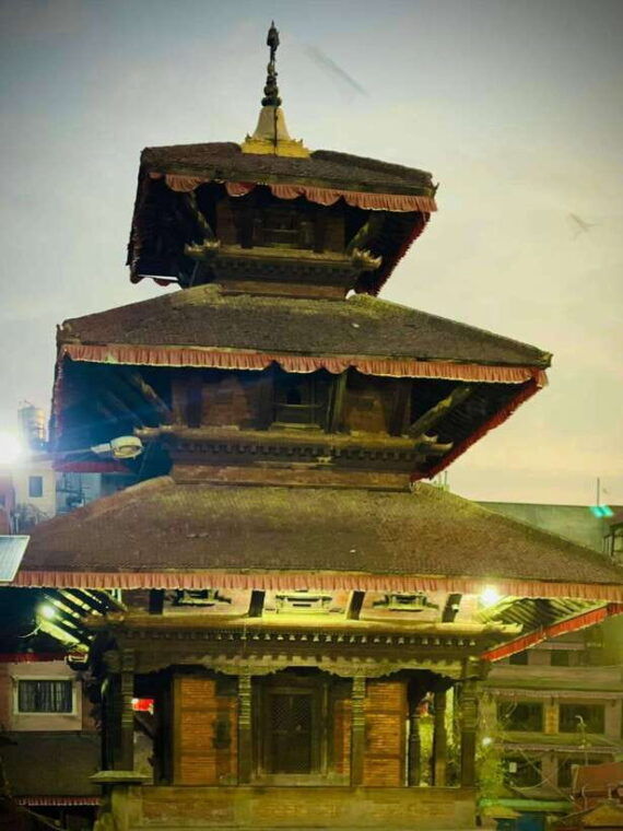kathmandu-durbar-square-ason-market-kathe-simbu-stupa