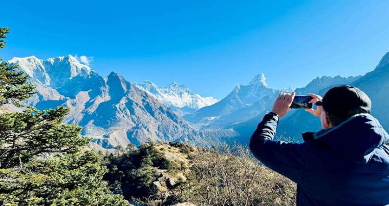 kathmandu-everest-helicopter-tour-with-syangboche-landing
