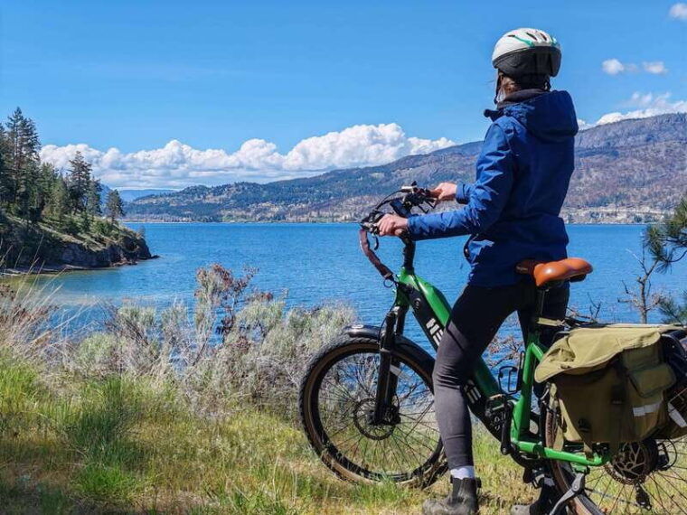 kelowna-okanagan-lake-guided-e-bike-tour-with-picnic