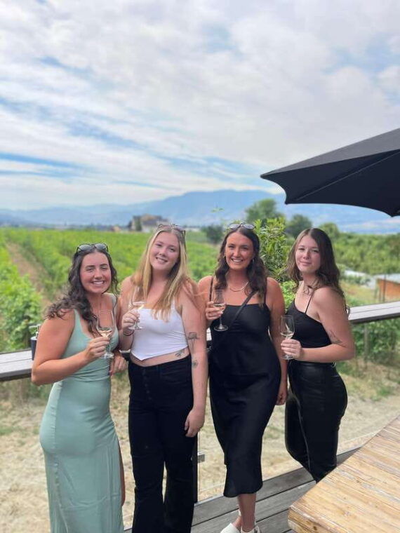 kelowna-sunset-sip-wine-tour