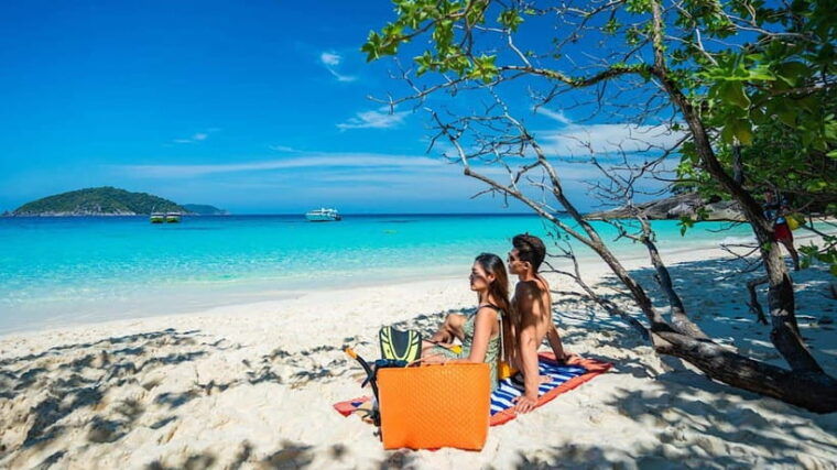 khao-lak-similan-islands-speed-catamaran-premium-morning