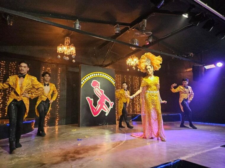 khaolakfinger-food-guided-tour-with-cabaret-show