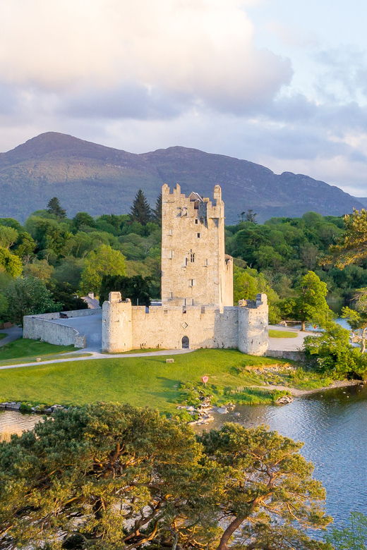 killarney-jaunting-car-tour-with-afternoon-tea