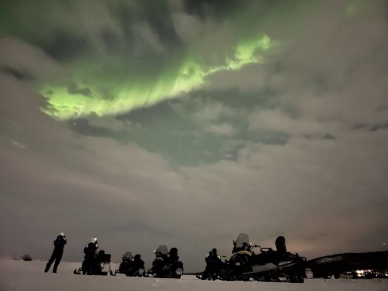 kiruna-guided-snowmobile-tour-and-northern-lights-hunt