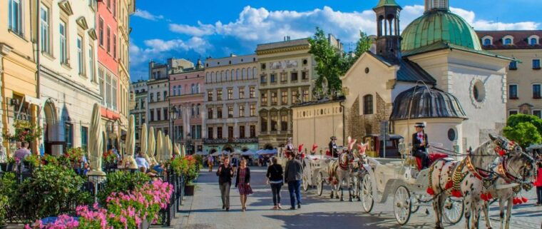 krakow-and-auschwitz-small-group-tour-from-warsaw-with-lunch-2