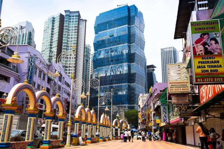 kuala-lumpur-by-night-and-malaysian-food-tour