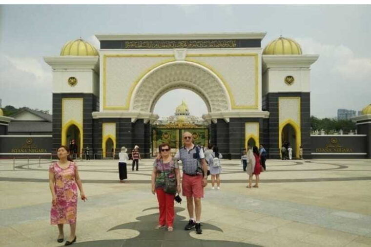 kuala-lumpur-private-custom-walking-tour-with-a-local-guide