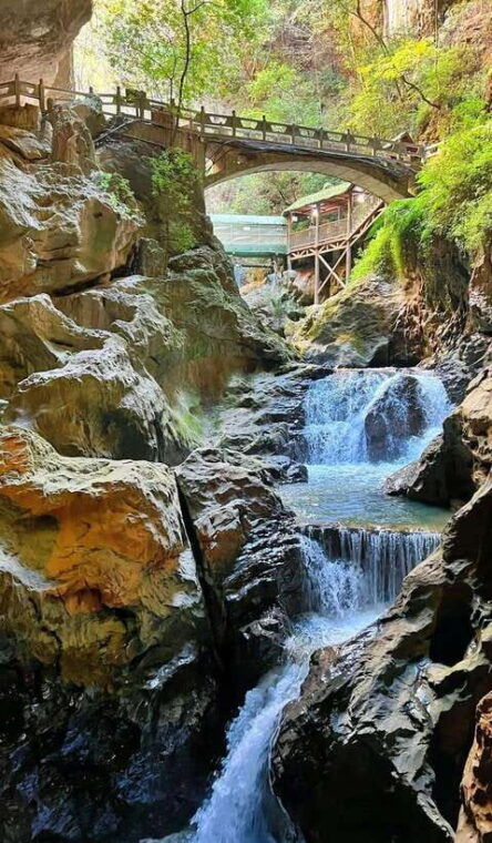 kunming-jiuxiang-cave-roast-duck-lunch-private-tour
