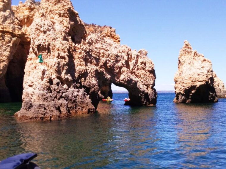 lagos-boat-trip-to-grottos-of-ponta-da-piedade-and-caves