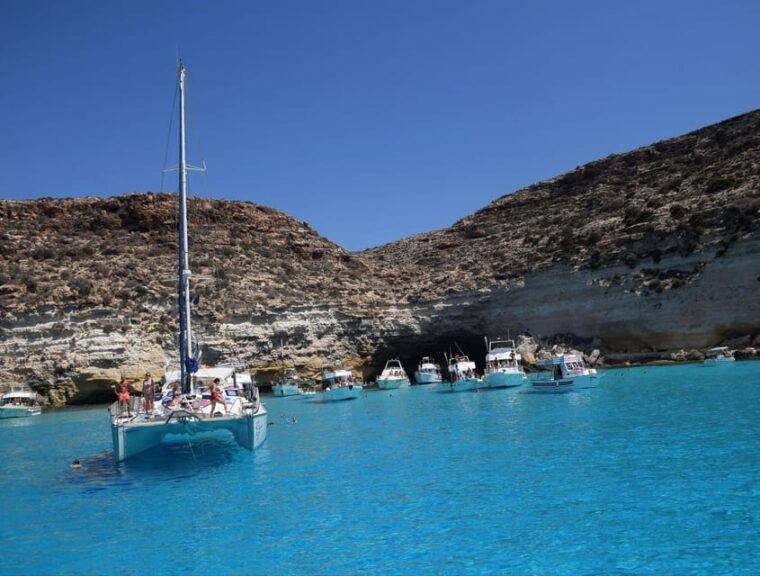 lampedusa-private-catamaran-tour-with-massage-service