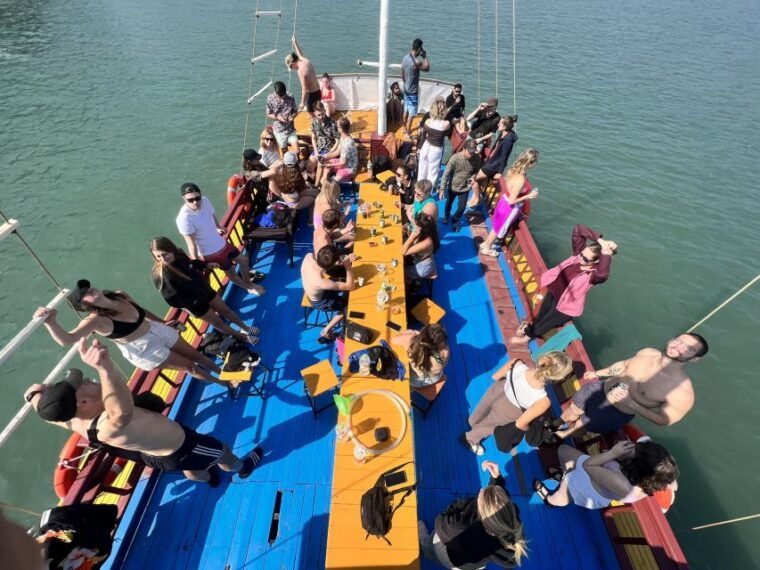 lan-ha-bay-kayaking-1-day-on-cruise
