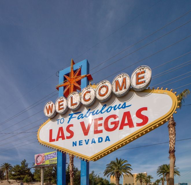 las-vegas-mojave-desert-7-magic-mountains-vegas-sign-tour