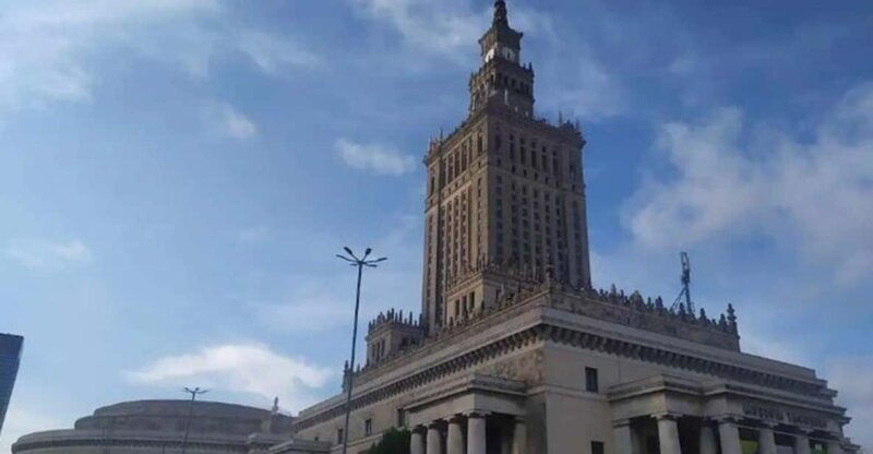 life-behind-the-iron-curtain-warsaw-walking-tour-2