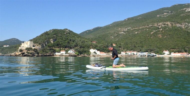 lisbon-stand-up-paddle-lesson-in-arrabida-setubalsesimbra
